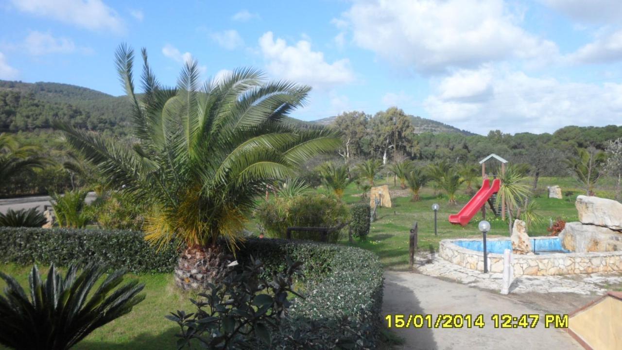 Agriturismo Isidoro Fertilia Eksteriør bilde